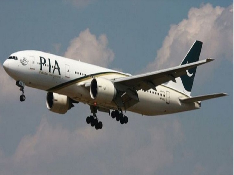 Pakistan : Un avion de ligne avec plus de 100 personnes à son bord s'écrase à Karachi
