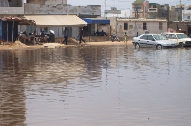 Macky Sall annonce la suppression du Sénat pour lutter contre les inondations