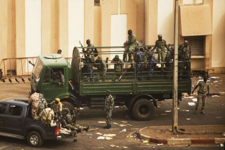 Mali : l'armée toujours divisée à propos de l’aide militaire ouest-africaine