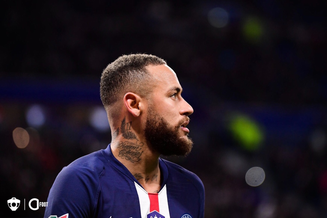Neymar visé par une plainte pour homophobie Neymar visé par une plainte pour homophobie