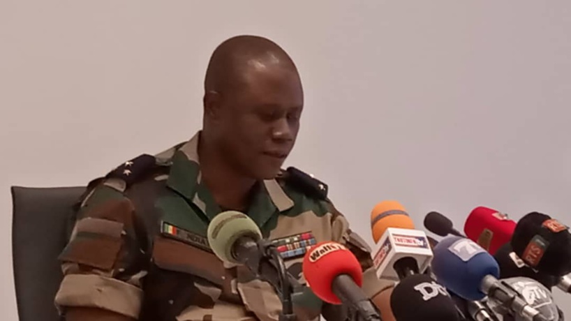 Affaire de per diem au sein comité « Force-covide19 » : le Général François Nidaye parle de « fake news et de l’infox, basé sur des préjugés » Affaire de per diem au sein comité « Force-covide19 » : le Général François Nidaye parle de « fake news et de l’infox, basé sur des préjugés »