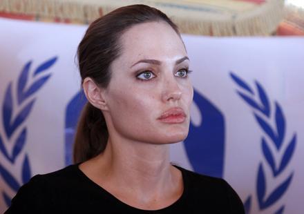 Angelina Jolie : poignante visite de soutien aux réfugiés syriens en Jordanie