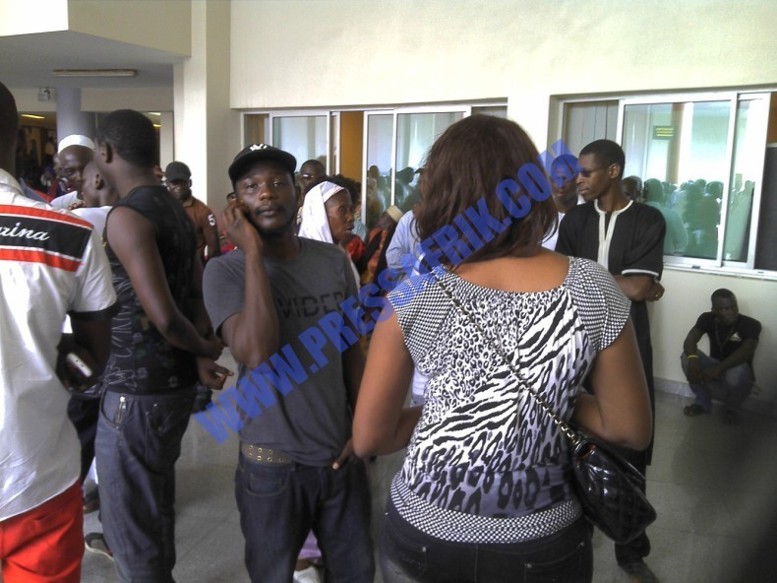 PHOTOS & VIDEOS Procès Cheikh Yérim Seck: Le tribunal pris d'assaut par proches et amis de l'accusé et de la victime