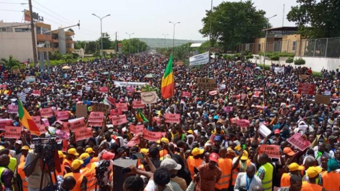 Mali: encore un vendredi de forte mobilisation pour exiger la démission du Président IBK