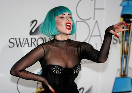 Lady Gaga sur le mariage homosexuel : "Les gays devraient pouvoir se reproduire"