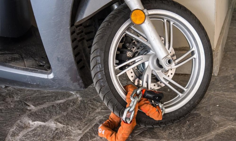 Vol du moto d'un livreur: Charles Mendes se lave à grande eau et enfonce son acolyte Vol du moto d'un livreur: Charles Mendes se lave à grande eau et enfonce son acolyte