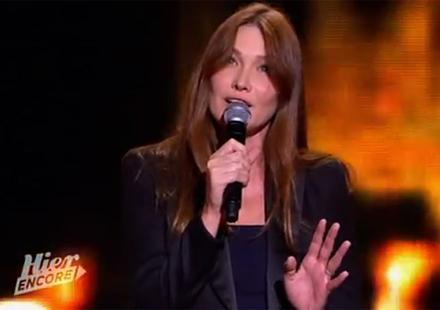 Carla Bruni reprend Charles Trénet aux côtés d'Alessandra Sublet et Charles Aznavour