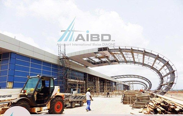 Covid19 : "Tester les voyageurs qui arriveront à l’aéroport de Dakar, est une stratégie qui n’est pas viable" (Dr Bousso)