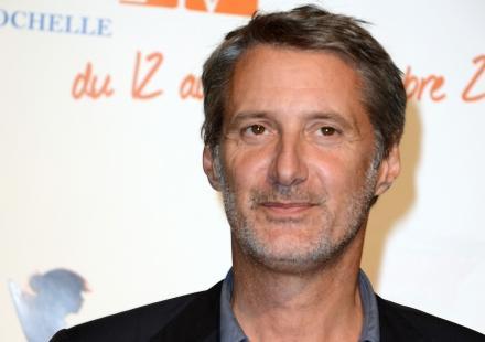 "En tatanes à Manhattan" : Antoine de Caunes met le pied à New York