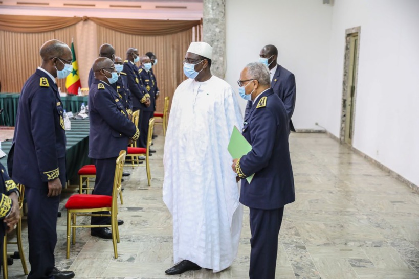 Rapport IGE 2016: le ministre fait ouvrir un compte bancaire irrégulier, y puise 150 millions pour financer une association dont il est le président Rapport IGE 2016: le ministre fait ouvrir un compte bancaire irrégulier, y puise 150 millions pour financer une association dont il est le président