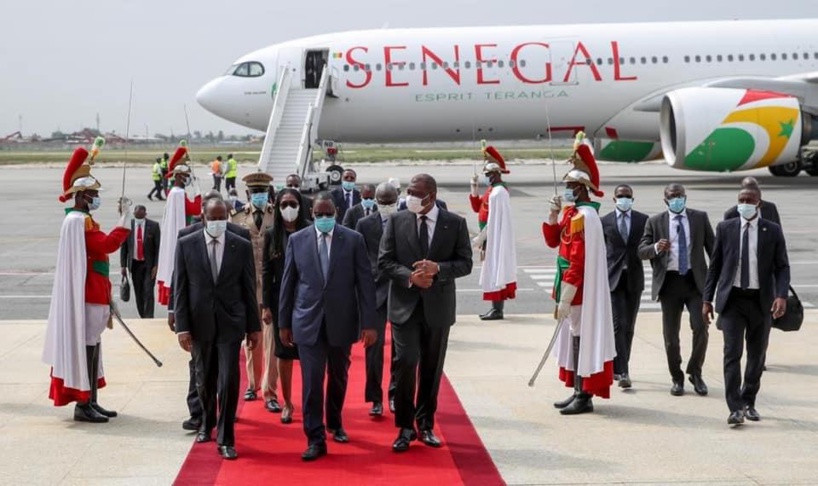 Le Président Macky Sall a repris les airs: il s’est rendu à Abidjan pour assister à la cérémonie d’hommages au défunt PM ivoirien Le Président Macky Sall a repris les airs: il s’est rendu à Abidjan pour assister à la cérémonie d’hommages au défunt PM ivoirien