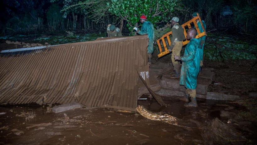 Burkina : 5 individus dont le préfet et le commandant de brigade de gendarmerie de Boudry meurent emportés par les eaux Burkina : 5 individus dont le préfet et le commandant de brigade de gendarmerie de Boudry meurent emportés par les eaux