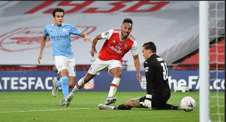 Arsenal bat City et file en finale de la «Cup»
