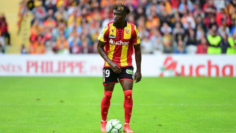 RC Lens: le joueur sénégalais Arial Mendy engage un bras de fer contre ses dirigeants pour rester au club