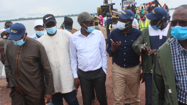 Sédhiou: Oumar Youm visite les travaux de construction du pont de Marssassoum (Vidéo)