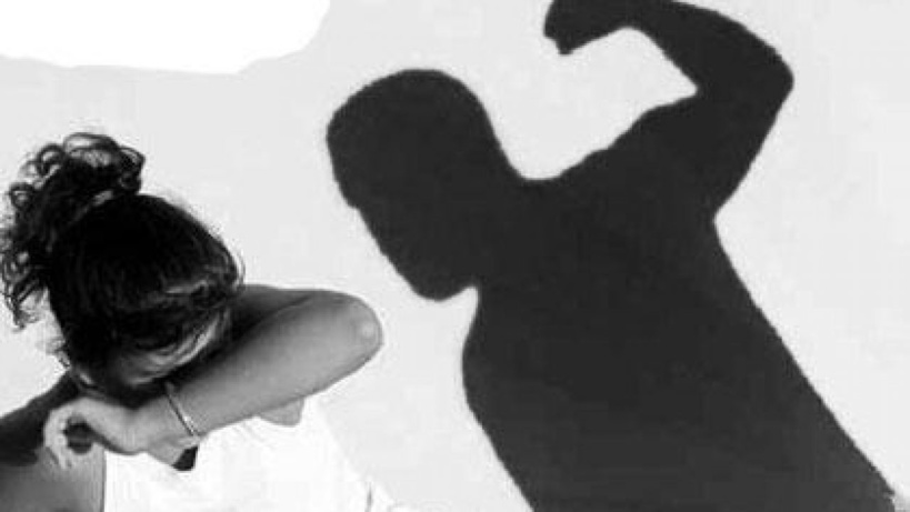 Condamné à deux mois de prison avec une amende de 300 mille Fcfa... pour avoir giflé sa collègue Condamné à deux mois de prison avec une amende de 300 mille Fcfa... pour avoir giflé sa collègue