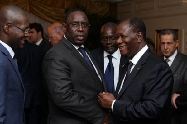Coup d’Etat au Mali : Ouattara prône des sanctions radicales, Macky Sall s'y oppose