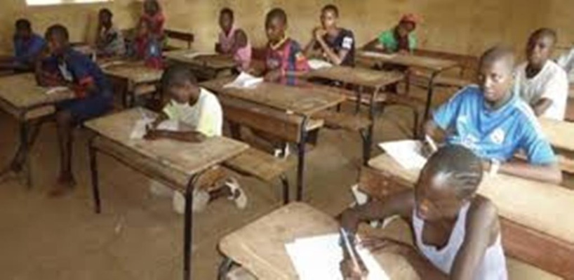 Kaffrine: 69 candidats sur 2635 ont passé l’examen du CFEE sans pièce d’état-civil Kaffrine: 69 candidats sur 2635 ont passé l’examen du CFEE sans pièce d’état-civil