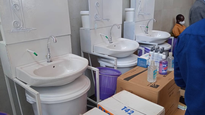 Le Directeur de l'Office du Bac sur l'annonce des résultats par Sms: "je l'ai fait dans le passé à Tivaouane et Saint-Louis" Le Directeur de l'Office du Bac sur l'annonce des résultats par Sms: "je l'ai fait dans le passé à Tivaouane et Saint-Louis"