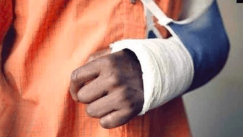 Touba : un marié fracasse le bras d’un indicateur de la police pour avoir signalé son mariage Touba : un marié fracasse le bras d’un indicateur de la police pour avoir signalé son mariage