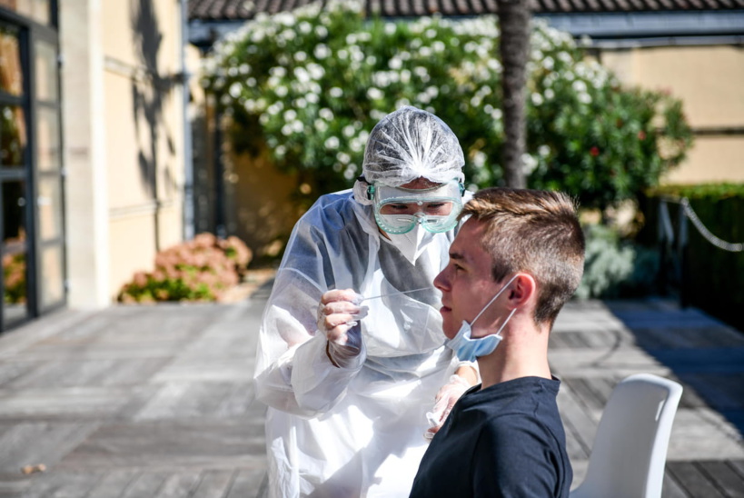 7300 nouveaux cas en 24 heures : la seconde vague de Coronavirus commence à gagner la France 7300 nouveaux cas en 24 heures : la seconde vague de Coronavirus commence à gagner la France