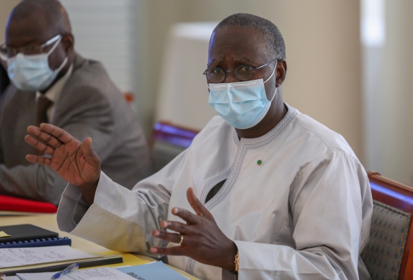 En images...la réunion d'urgence sur les #inondations convoquée par Macky Sall qui parlera aux Sénégalais à 20H En images...la réunion d'urgence sur les #inondations convoquée par Macky Sall qui parlera aux Sénégalais à 20H