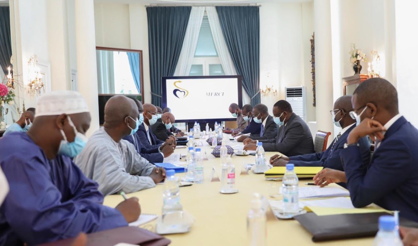 Macky Sall prévoit 500 milliards de FCFA "pour un système de santé résilient et pérenne" Macky Sall prévoit 500 milliards de FCFA "pour un système de santé résilient et pérenne"