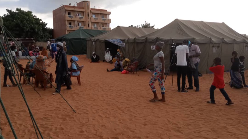 Keur Massar: Mansour Faye a procédé aux premiers Cash transfer pour les famille sinistrées Keur Massar: Mansour Faye a procédé aux premiers Cash transfer pour les famille sinistrées