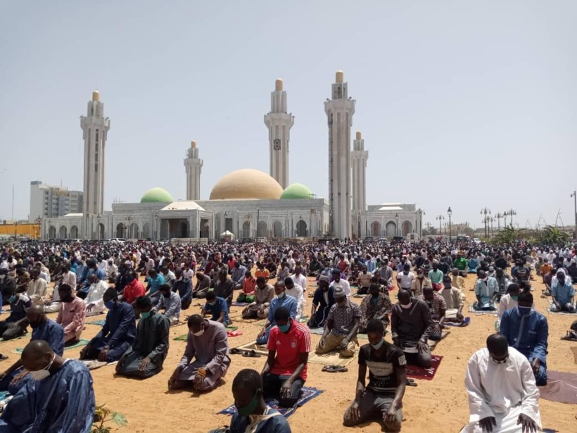Fermeture de tous les mausolées sauf celui de Cheikh Ahmadou Bamba: le Dahira Mouhadimatoul Hidma dément Fermeture de tous les mausolées sauf celui de Cheikh Ahmadou Bamba: le Dahira Mouhadimatoul Hidma dément