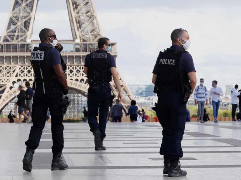 Paris : La tour Eiffel évacuée après une alerte à la bombe