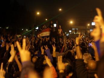 Pas de démobilisation du côté des opposants au président Morsi devant le palais présidentiel, le 9 décembre 2012.