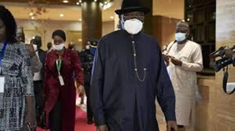 Mali: Goodluck Jonathan rencontre le chef de la junte et le président de la transition