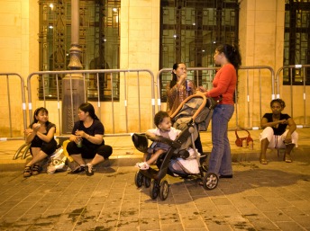 Ces très jeunes filles des Philippines travaillent comme nounous à Beyrouth, au Liban.