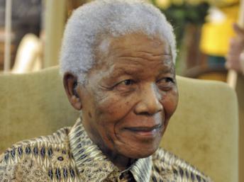 Afrique du Sud : Nelson Mandela est soigné pour une infection pulmonaire
