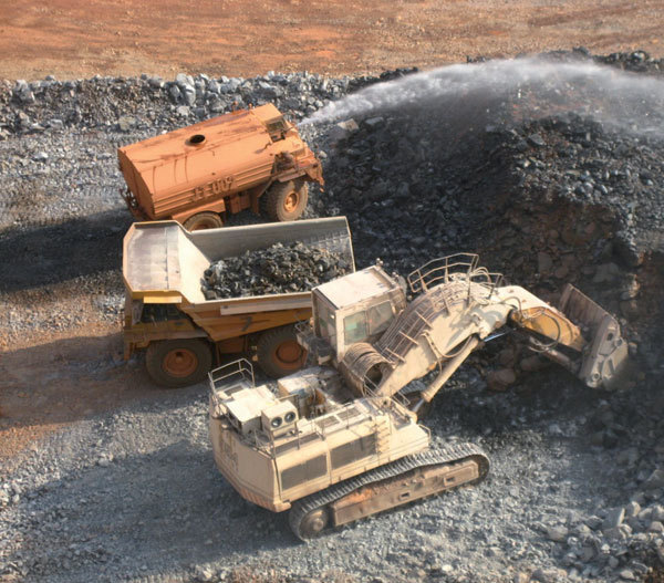 Le gouvernement guinéen annule plus de 800 permis de recherche miniers