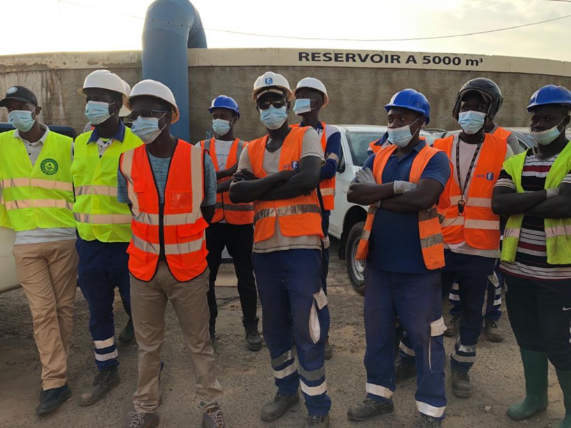 Fuite usine du Point B : Les techniciens de Sen'Eau dans les travaux de réparation Fuite usine du Point B : Les techniciens de Sen'Eau dans les travaux de réparation
