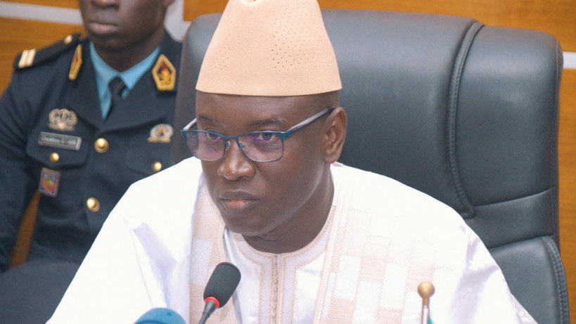 Touba: Aly Ngouille Ndiaye réitère devant le Khalife général des Mourides l'engagement de Macky Sall à exécuter les projets dans un "délai proche" Touba: Aly Ngouille Ndiaye réitère devant le Khalife général des Mourides l'engagement de Macky Sall à exécuter les projets dans un "délai proche"