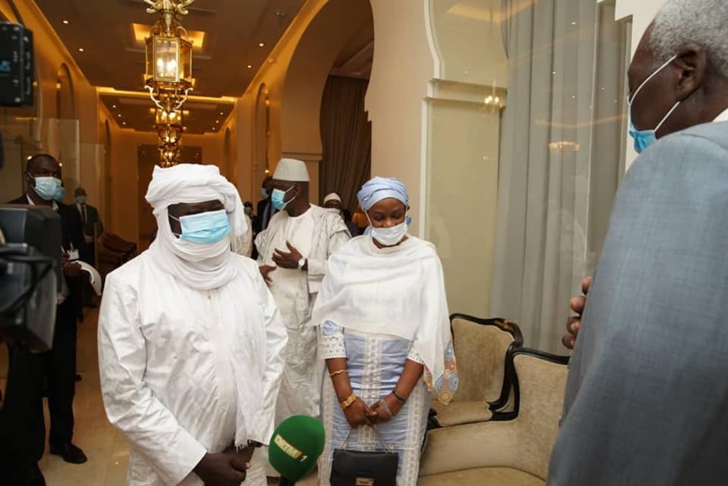 Après leur libération, Soumaïla Cissé, Sophie Petronin et deux italiens enfin au palais Koulouba Après leur libération, Soumaïla Cissé, Sophie Petronin et deux italiens enfin au palais Koulouba