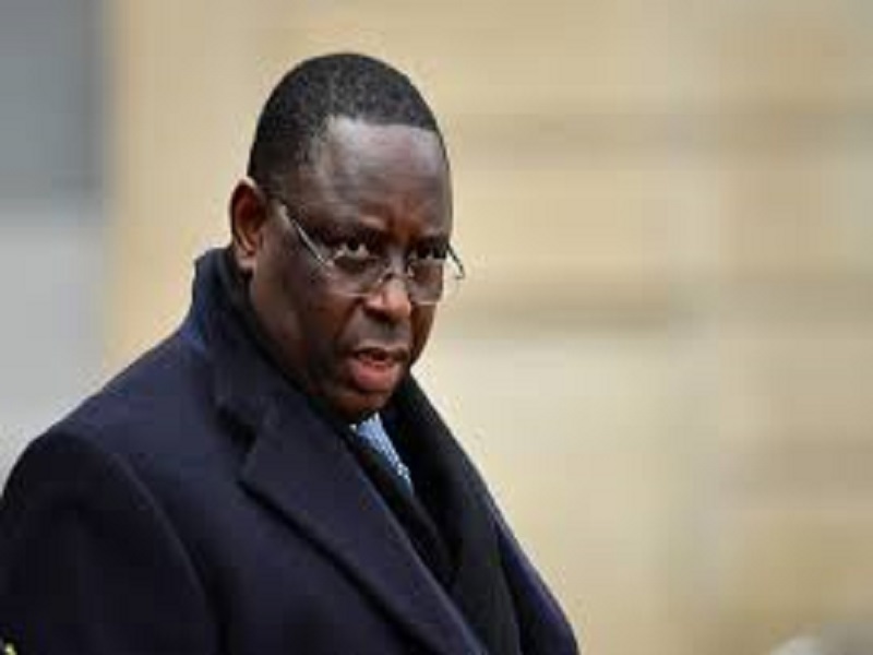 Epinglé pour des dépenses de prestige, l’ex-maire de Mantes-la-Jolie cite Macky Sall