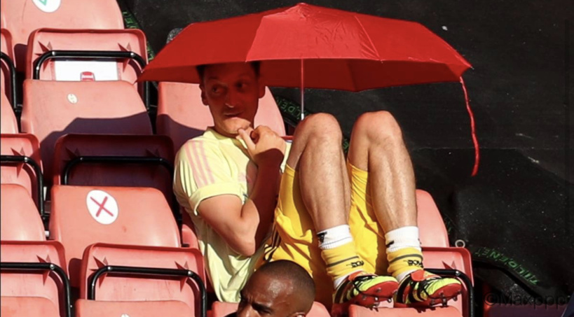 Mercato: Mesut Özil a refusé un pont d’or pour rester à Arsenal Mercato: Mesut Özil a refusé un pont d’or pour rester à Arsenal