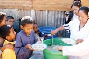 Madagascar : le PAM suspend son aide alimentaire aux 30 000 orphelins de l’île