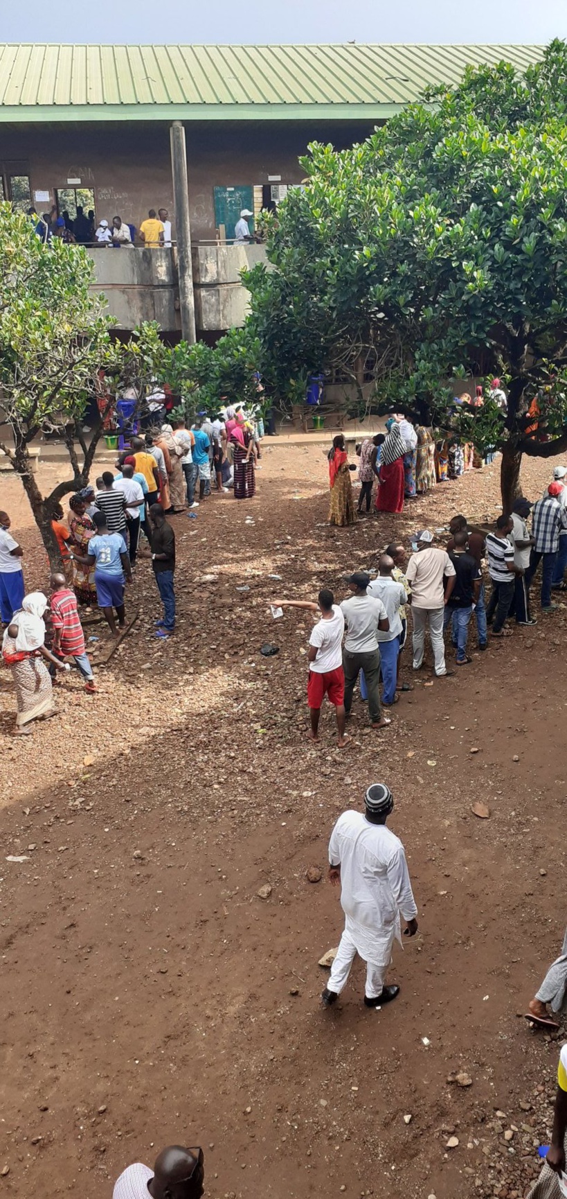 «des Guinéens vivants en Guinée-Bissau ont tenté de franchir la frontière…», selon le premier communiqué du Gouvernement de la journée