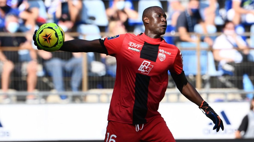 Ligue des Champions: dans le 11 de départ, Alfred Gomis fait ses grands débuts avec Rennes Ligue des Champions: dans le 11 de départ, Alfred Gomis fait ses grands débuts avec Rennes