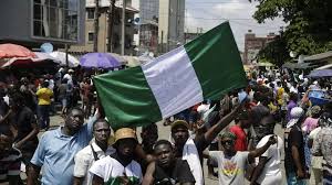 Manifestations au Nigeria: les autorités durcissent le ton face aux débordements