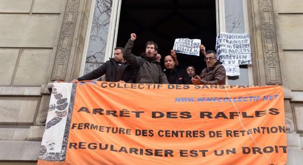A Paris, une opération de soutien aux sans-papiers grévistes de la faim de Lille