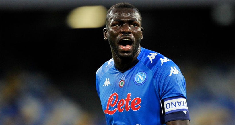 Naples: Koulibaly lâche ses vérités sur le mercato « les équipes me cherchent mais je suis toujours là » Naples: Koulibaly lâche ses vérités sur le mercato « les équipes me cherchent mais je suis toujours là »