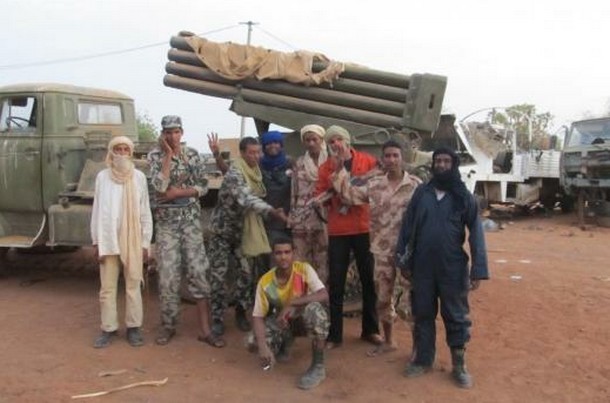 Mali: appui de troupes du Nigeria, du Sénégal, de France contre les islamistes