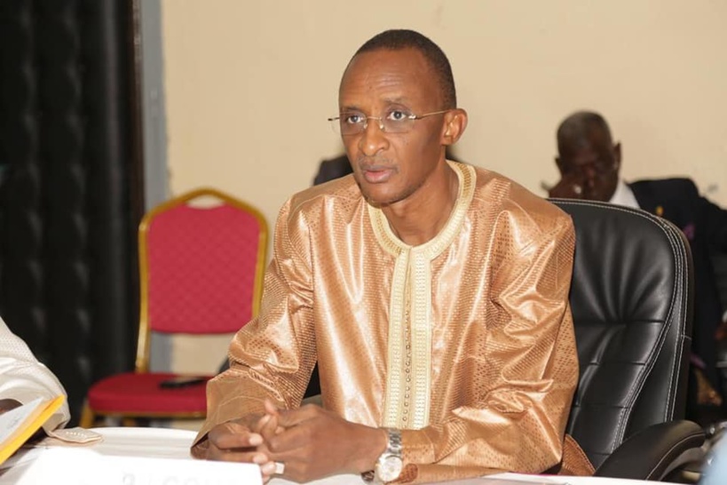 Ministre, vice-président FSF, président Ligue Amateur, le cumulard Abdoulaye Sow ne lâchera aucun poste Ministre, vice-président FSF, président Ligue Amateur, le cumulard Abdoulaye Sow ne lâchera aucun poste