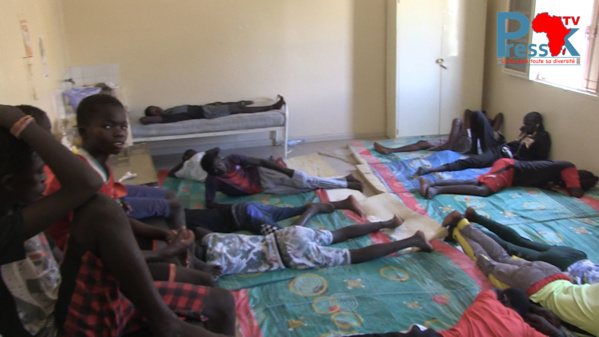 Maladie dermique des pêcheurs: des patients parqués au stade Ngalandou Diouf de Rufisque "sans assistance" Maladie dermique des pêcheurs: des patients parqués au stade Ngalandou Diouf de Rufisque "sans assistance"