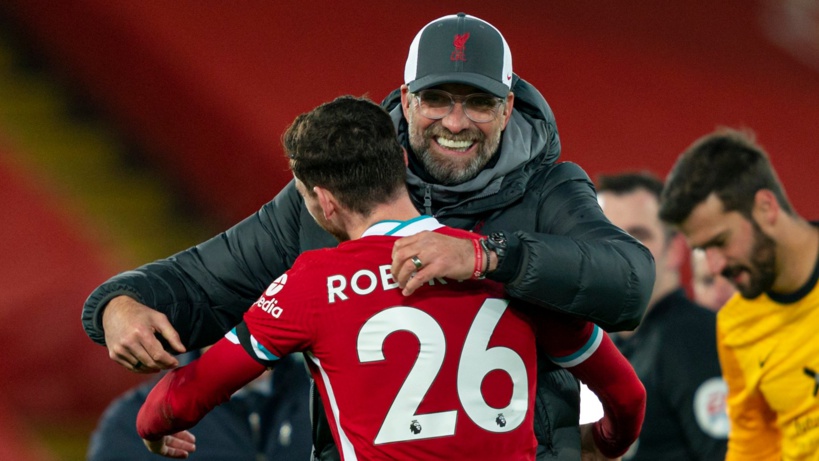 Premier League : facile contre Leicester, Liverpool rejoint Tottenham en tête